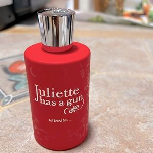 Juliette has a gun….